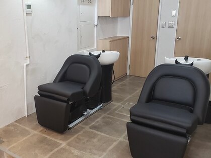 Hair and Make Leaf(ヘア アンド メイクリーフ）八王子店店舗内装写真